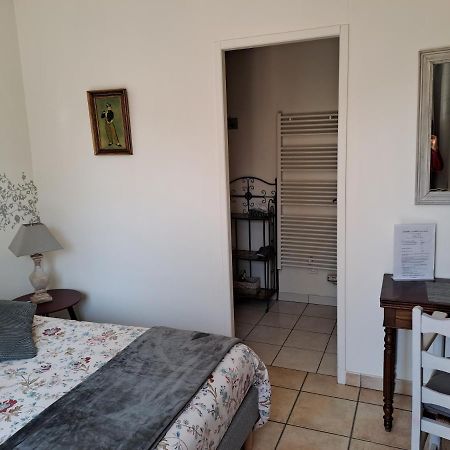 Chambre D'Elisabeth A La Ferme Montépilloy Zewnętrze zdjęcie