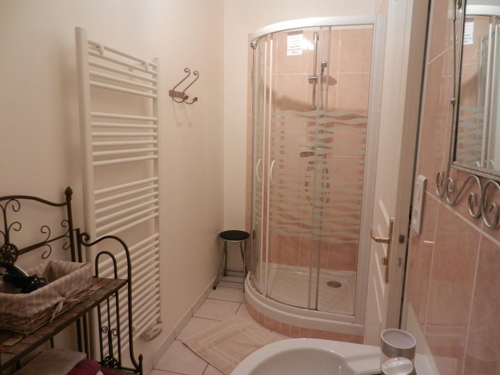 Chambre D'Elisabeth A La Ferme Montépilloy Pokój zdjęcie