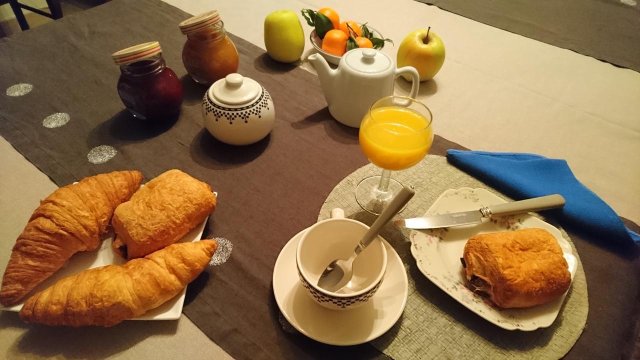 Chambre D'Elisabeth A La Ferme Montépilloy Zewnętrze zdjęcie